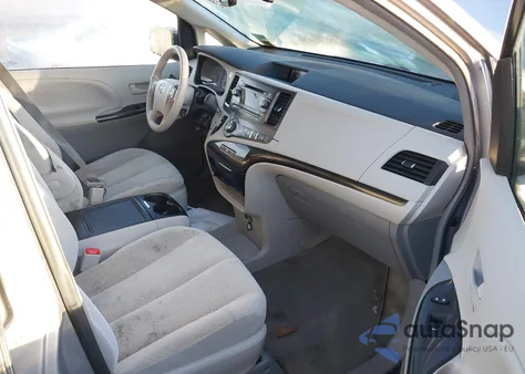 2013 Toyota Sienna Le V6 8 Passenger from USA, damaged, VIN 5TDKK3DC8DS385089